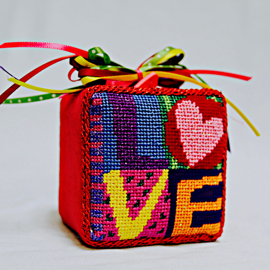 3D Rigid Form LOVE Ornament Box